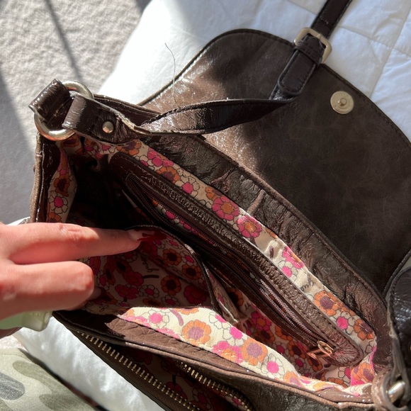 GUESS brown crossbody bag - Picture 8 of 8